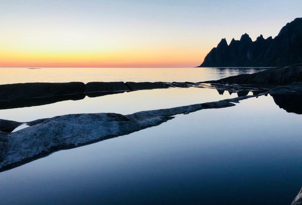 Tinebua Basecamp Senja Hostel Berg  Exterior photo